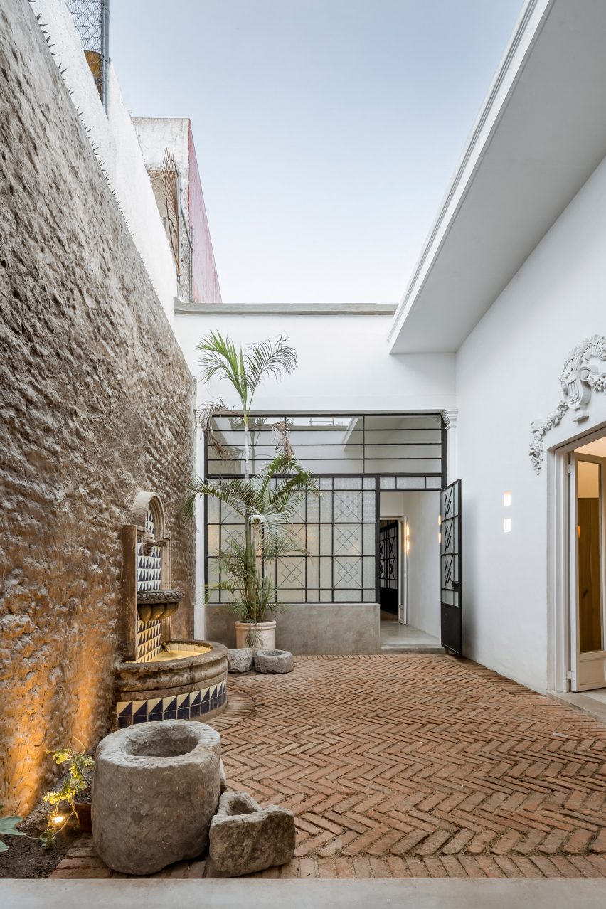 Delfino Lozano Guadalajara house