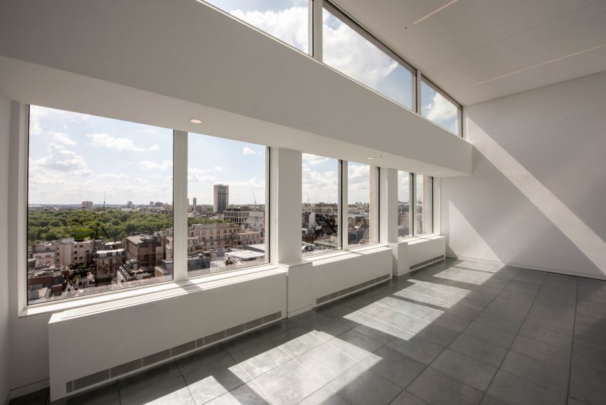 Smithson-designed Economist Plaza renovation by DSDHA, photographs by Grant Smith