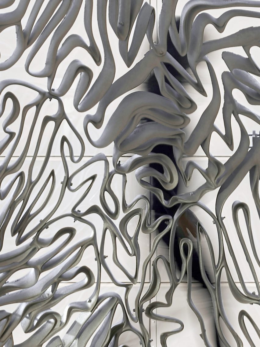 Intricate metal facade suggests new possibilities for 3D printing in architecture