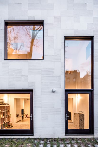 Extended Townhouse by vonDALWIG Architecture