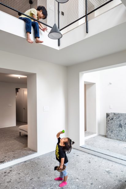 Extended Townhouse by vonDALWIG Architecture