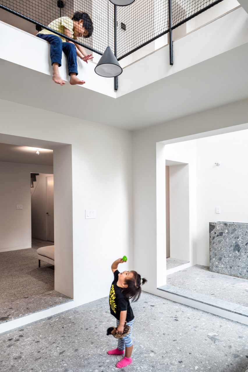 Extended Townhouse by vonDALWIG Architecture