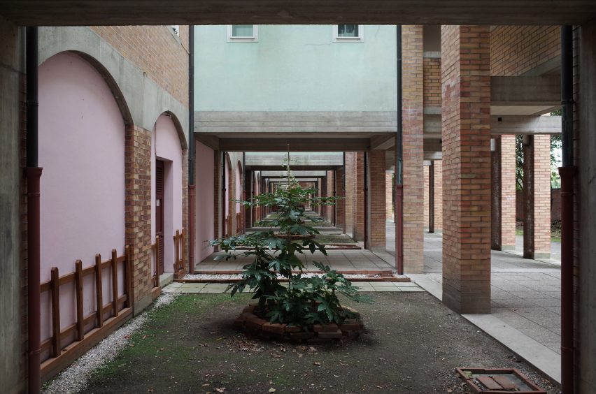 Unfolding Pavilion at Venice Architecture Biennale sees derelict 1980s flat transformed back into a family home