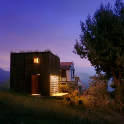 House on the Mist by Alfonso Arango