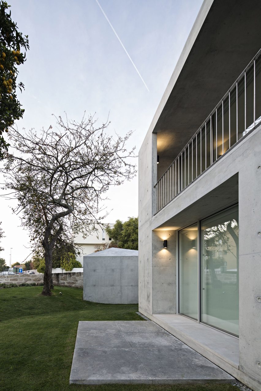 House in Serralves by João Vieira Campos