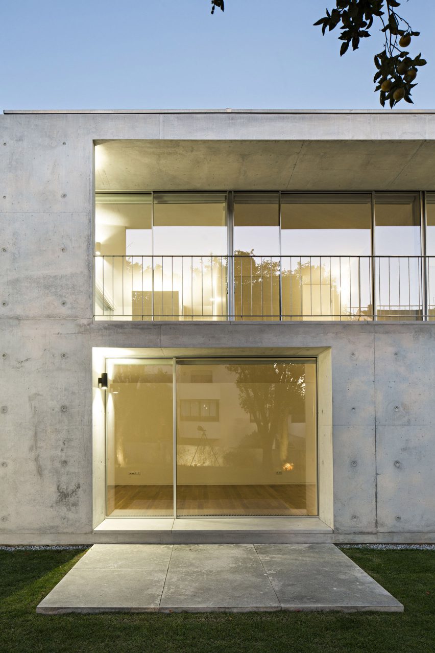 House in Serralves by João Vieira Campos