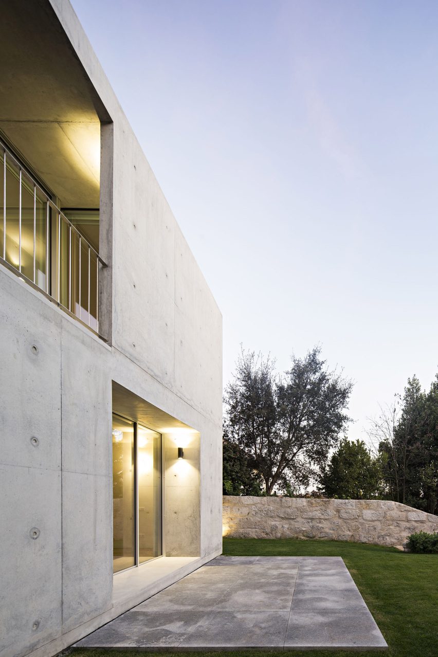 House in Serralves by João Vieira Campos