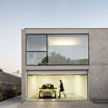 House in Serralves by João Vieira Campos