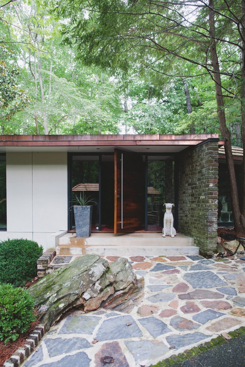 Mountain Brook Residence by Design Initiative