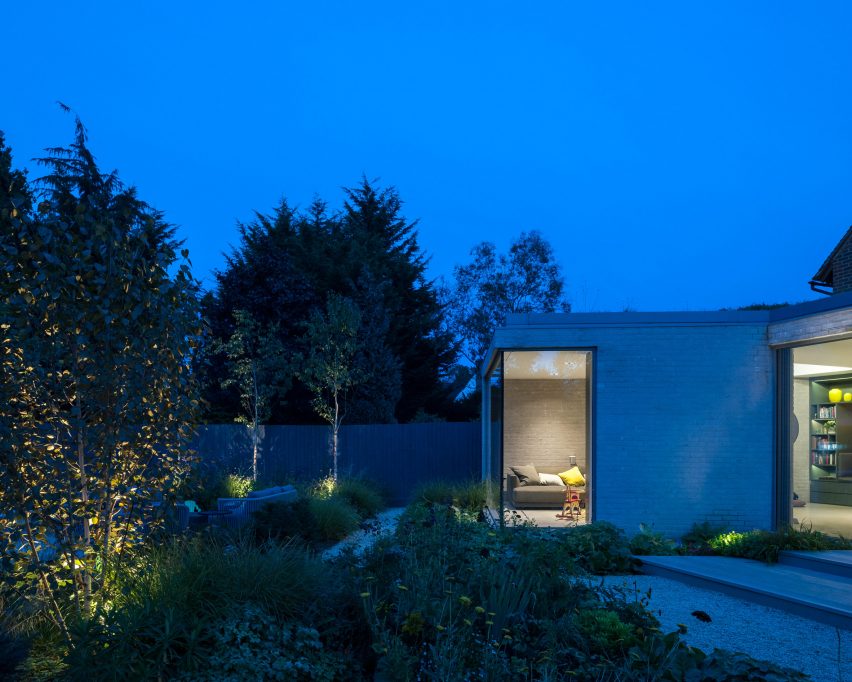 Oatlands Close by Soup Architects