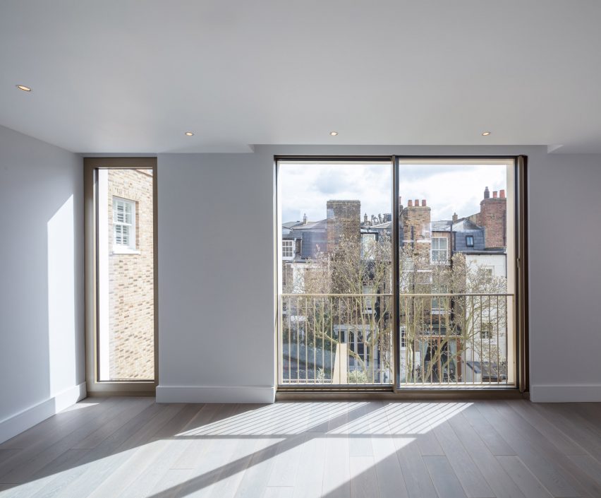 Haptic Architects completes contemporary apartment block in Chelsea conservation area