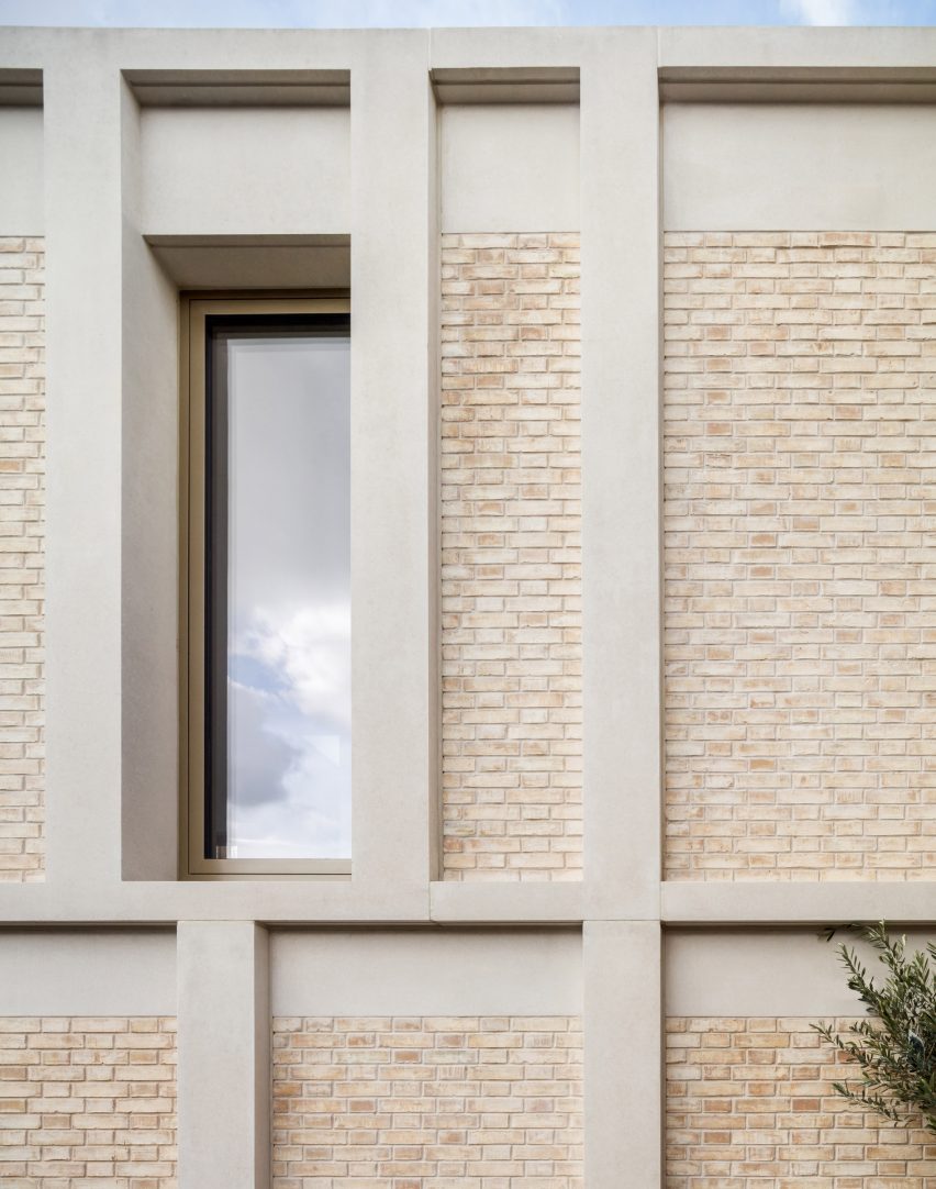 Haptic Architects completes contemporary apartment block in Chelsea conservation area