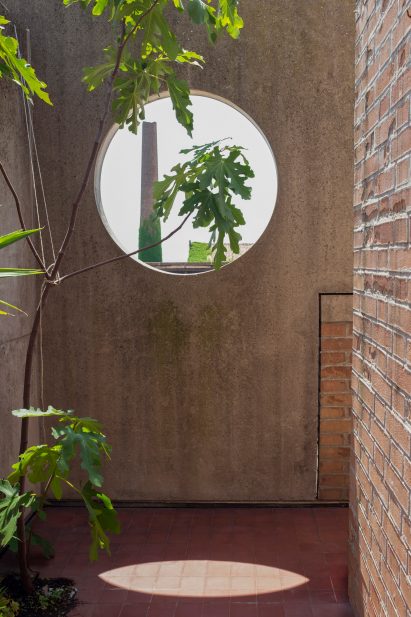 Unfolding Pavilion at Venice Architecture Biennale sees derelict 1980s flat transformed back into a family home