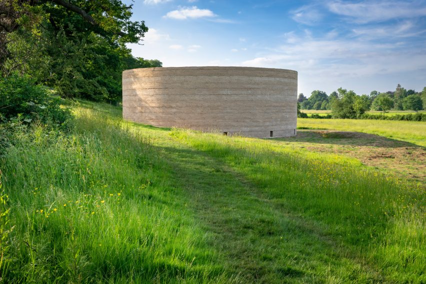 Writ in Water by Mark Wallinger x Studio Octopi, photo by Andrew Butler