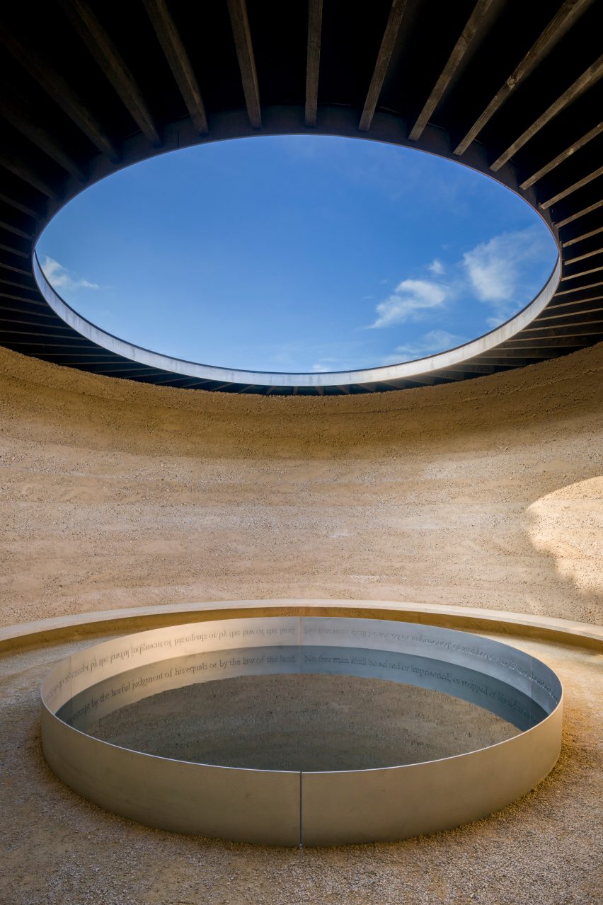 Writ in Water by Mark Wallinger x Studio Octopi, photo by Andrew Butler
