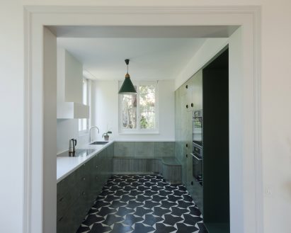 1930s villa by Bureau Brisson Architectes