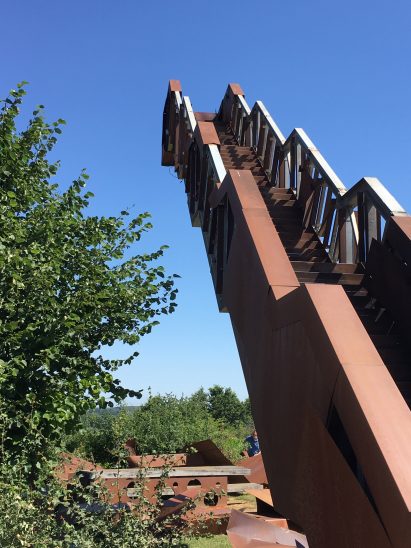 Vlooyberg Tower arson attack