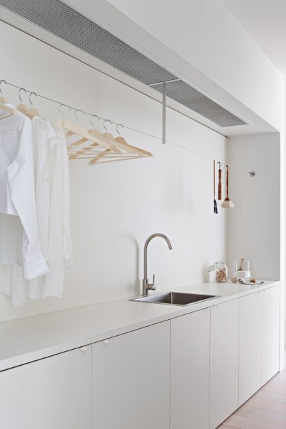 All-white house by Studio Four