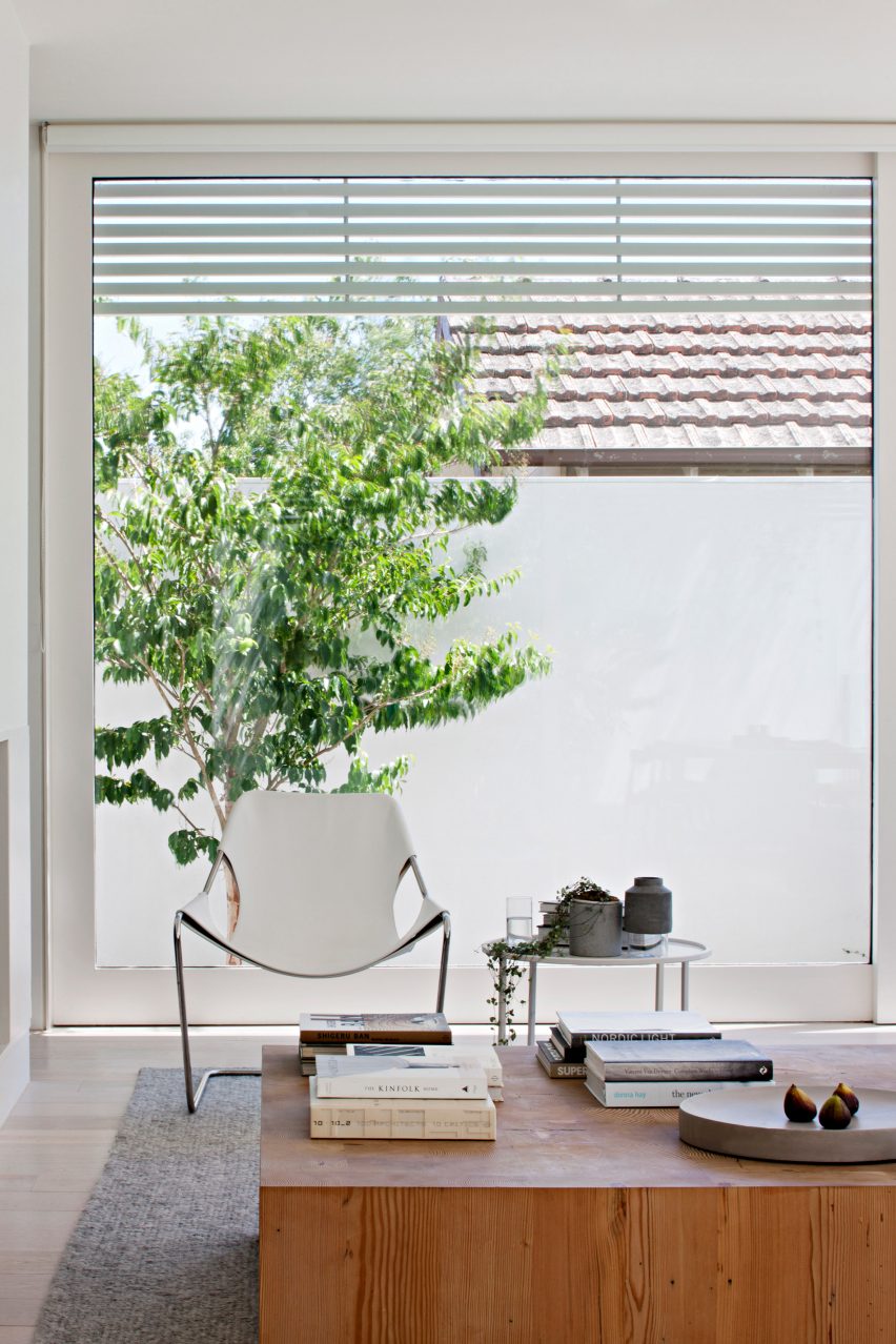 All-white house by Studio Four