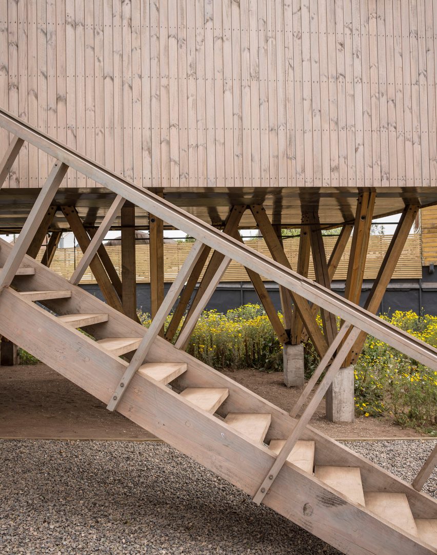 Casa Mujeres by Ignacio Correa