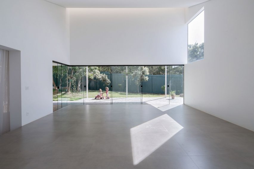 Cora House by Bloco Arquitetos