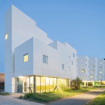 Michael Maltzan’s Crest Apartments provide housing for southern California’s homeless