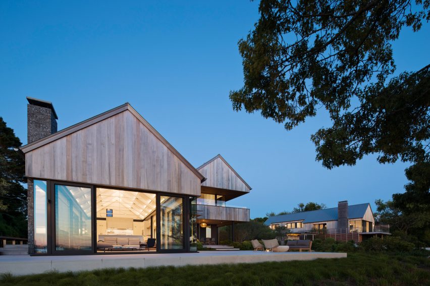 East Lake House by Robert Young Architects