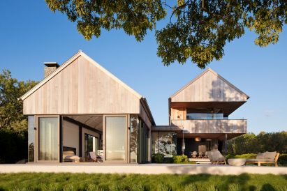 East Lake House by Robert Young Architects