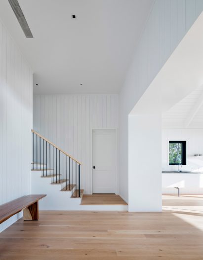 East Lake House by Robert Young Architects