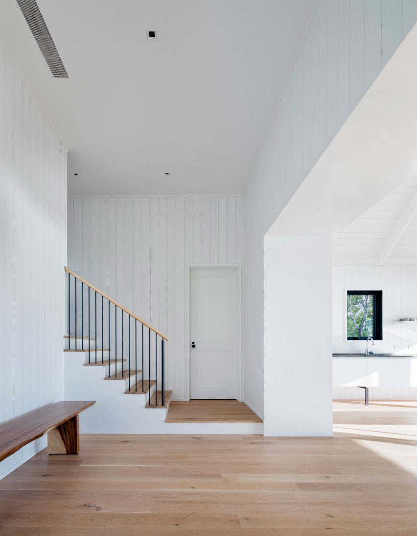 East Lake House by Robert Young Architects