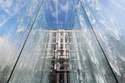 Foster + Partners Apple Store Milan. Photos by Nigel Young