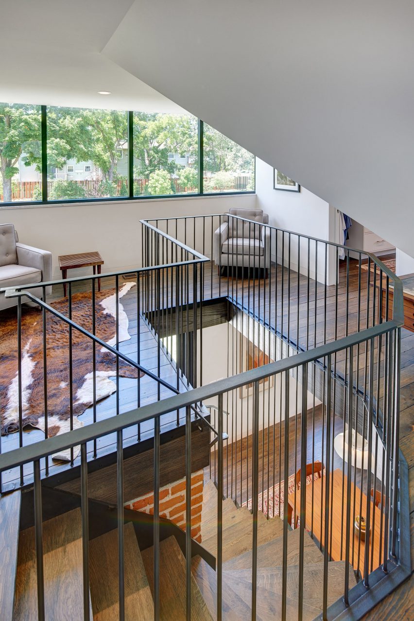 Foster Road Retreat by Neumann Monson Architects