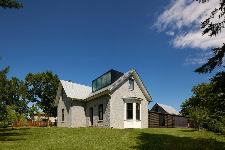Foster Road Retreat by Neumann Monson Architects