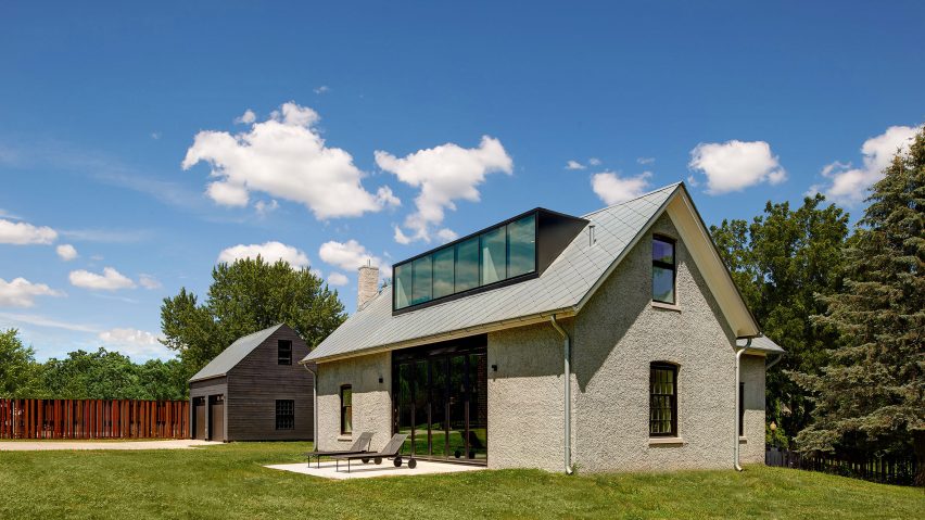 Foster Road Retreat by Neumann Monson Architects