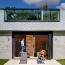 Foster Road Retreat by Neumann Monson Architects