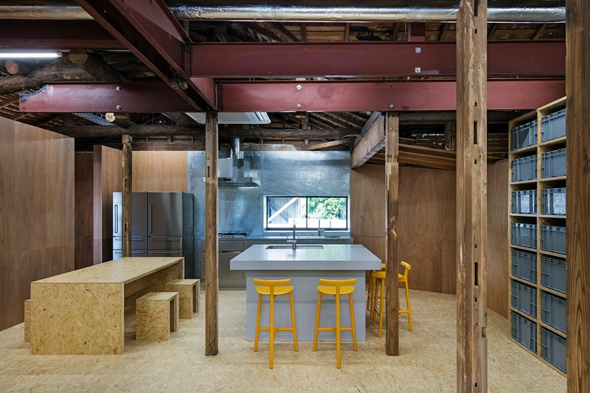 Hojo Sanci office by Jo Nagasaka/Schemata Architects