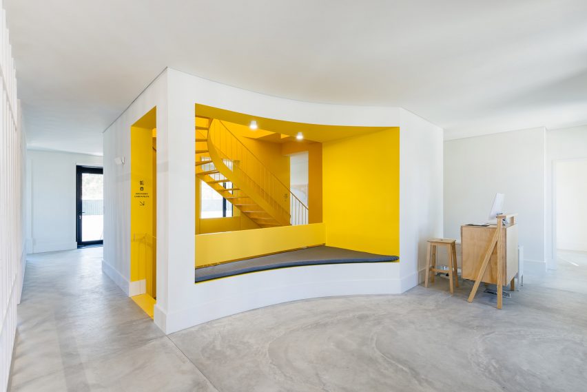 Hostel in Parede by Aurora Arquitectos