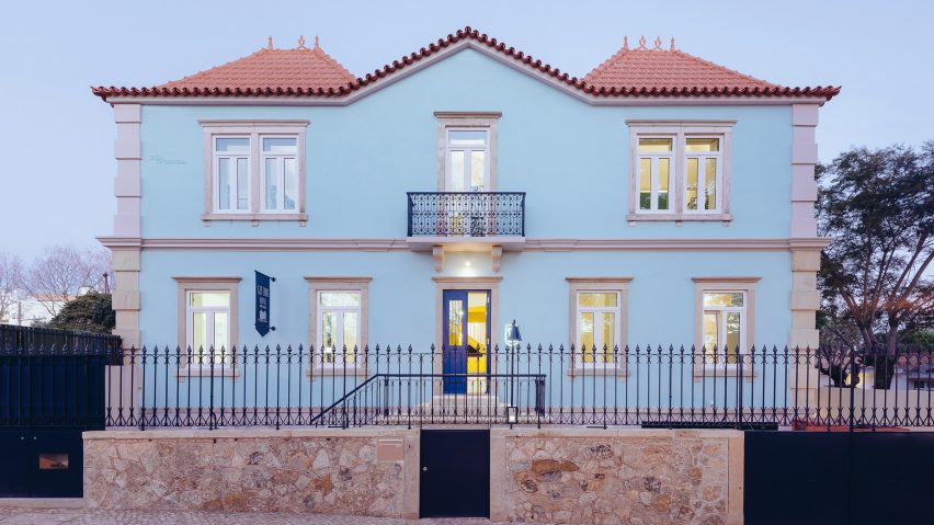 Hostel in Parede by Aurora Arquitectos