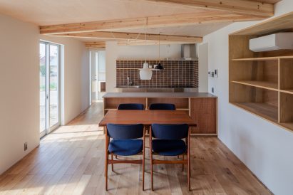 House in Nakauchi by Snark