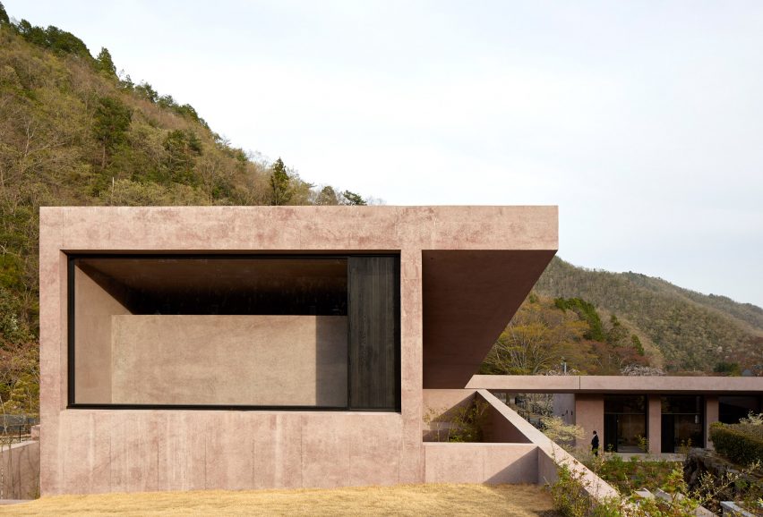 David Chipperfield Architects completes visitor centre and chapel at Inagawa Cemetery
