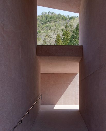 David Chipperfield Architects completes visitor centre and chapel at Inagawa Cemetery
