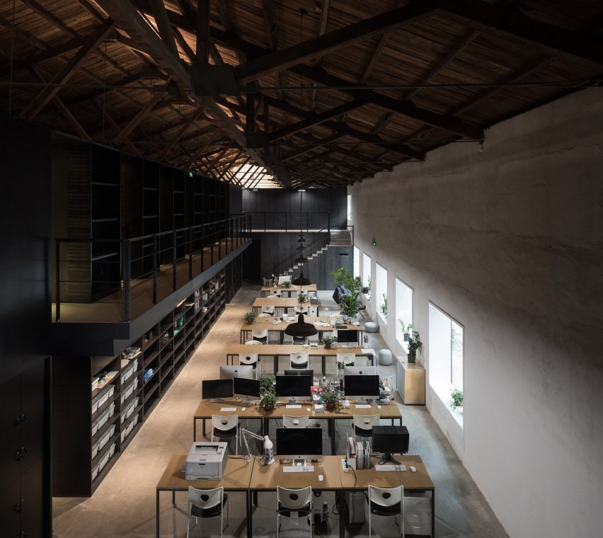 Lens Magazine offices by TAO