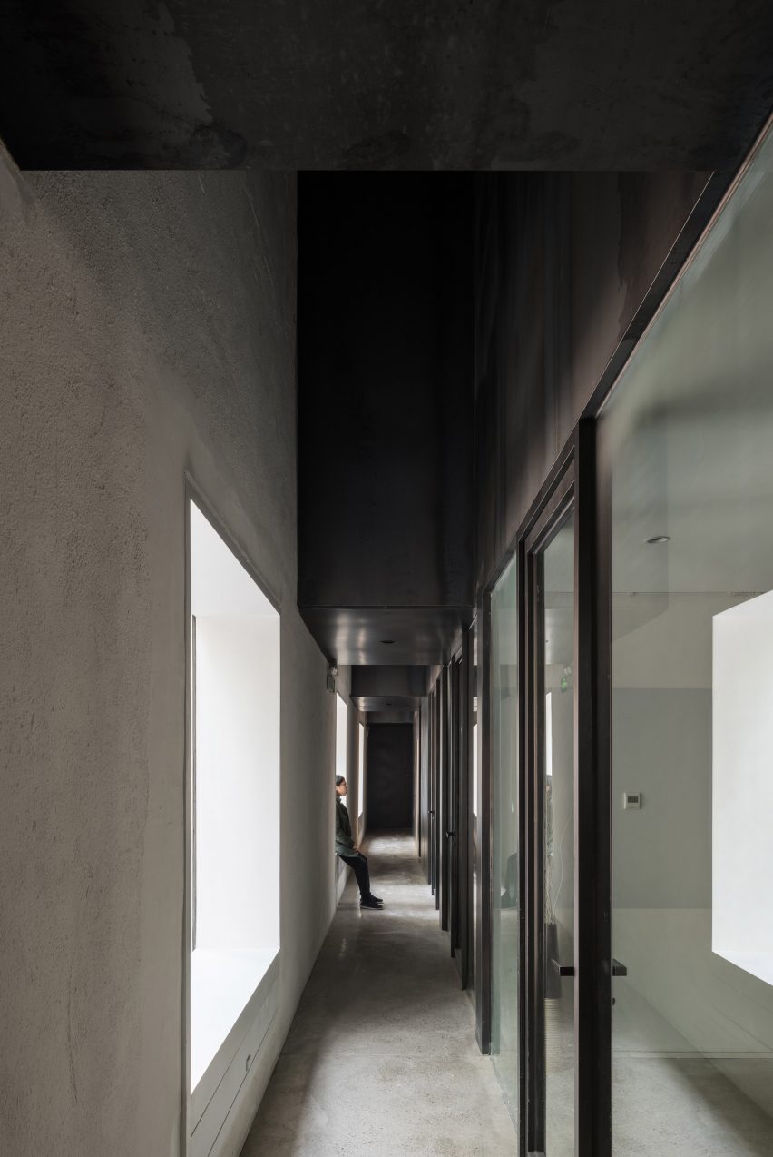 Lens Magazine offices by TAO