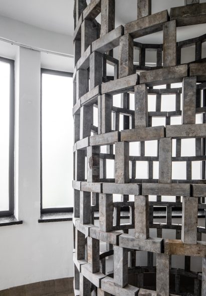 Conrad Willems creates modular stone structures based on children’s building blocks
