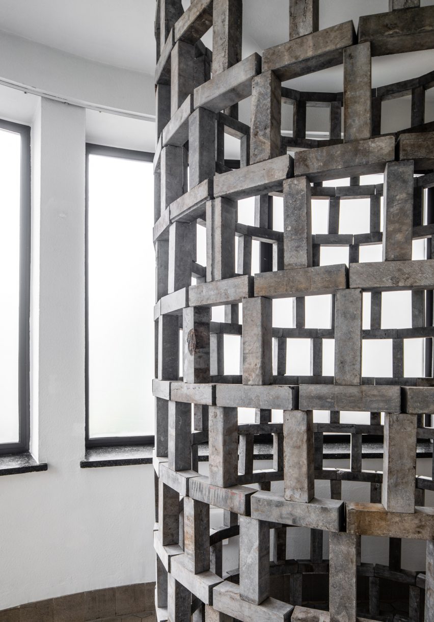 Conrad Willems creates modular stone structures based on children’s building blocks