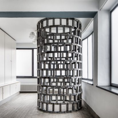 Conrad Willems creates modular stone structures based on children’s building blocks