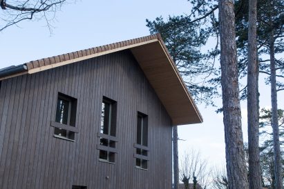 Atelier Ordinaire's house in Beaune is made almost entirely from wood