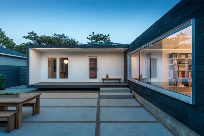 Rear Window House by Edward Ogosta Architecture
