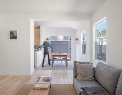 Rear Window House by Edward Ogosta Architecture