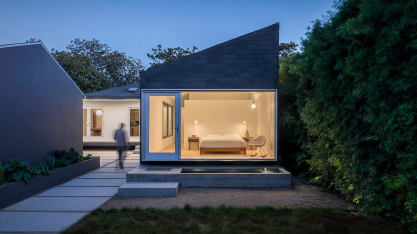 Rear Window House by Edward Ogosta Architecture
